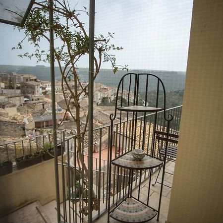 La Casa Del Gelsomino Bed and Breakfast Ragusa Exteriör bild